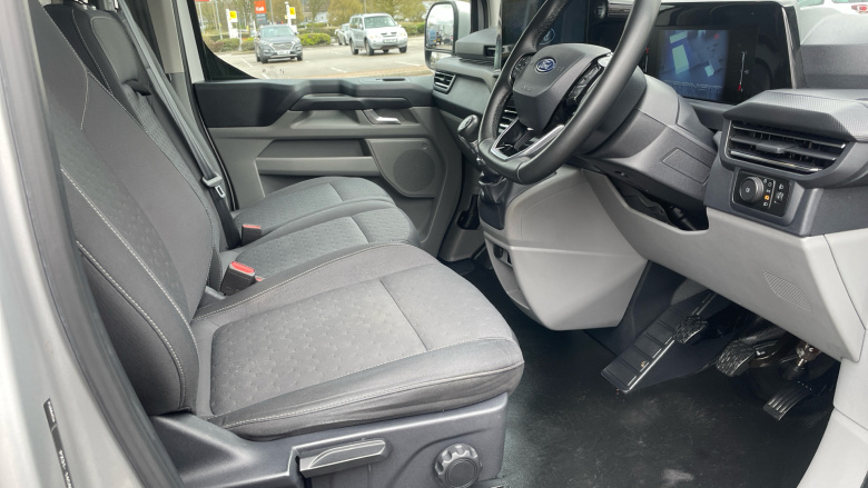 Ford Transit Custom 300 L2 Diesel Fwd 2.0 EcoBlue 136ps H1 Van Limited